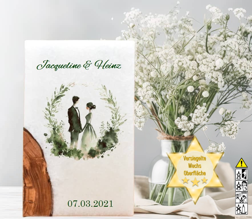 "Brautpaar im Kranz" Hochzeitskerze mit Holz und 2 Teelichter 14 x 21 cm "Brautpaar im Kranz" Hochzeitskerze mit Holz und 2 Teelichter 14 x 21 cm