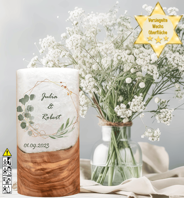 Hochzeitskerze mit Holzelement. Motiv: Olivenkranz Hochzeitskerze mit Holzelement. Motiv: Olivenkranz günstig in unserem Onlineshop kaufen. Personalisierte Hochzeitskerze online kaufen