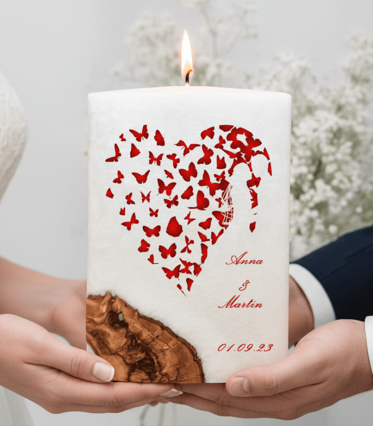 "Brautpaar im Herz" Hochzeitskerze mit Holzelement. 14 x 21 cm oval mit Teelicht oder Docht