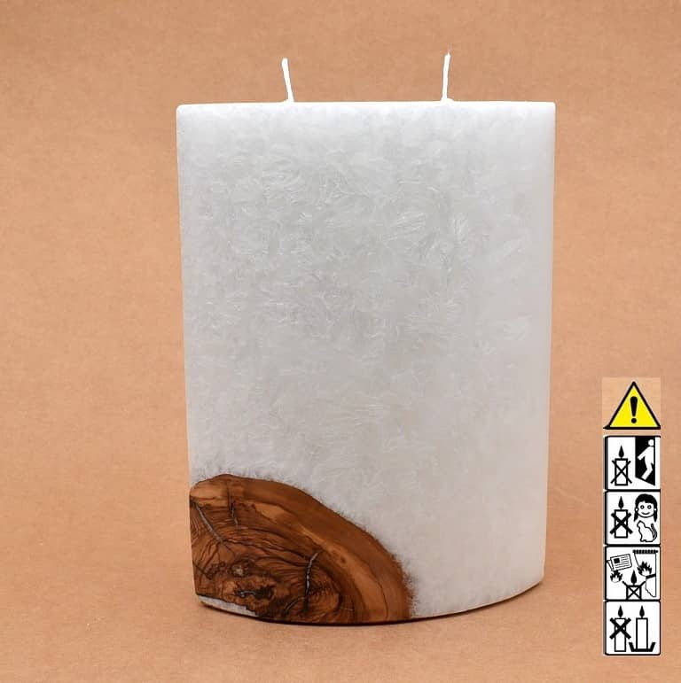 Ovale Kerze mit Holz. Individuelle runde Hochzeitskerze mit Holz aus Stearin. Kerze mit Holzelement, Individuelle, persönliche Hochzeitskerze Holzkerze, Rund Stearinoptik, Hochzeitskerze mit Teelicht im Kerzen online Shop für Hochzeiten bestellen, günstig kaufen.