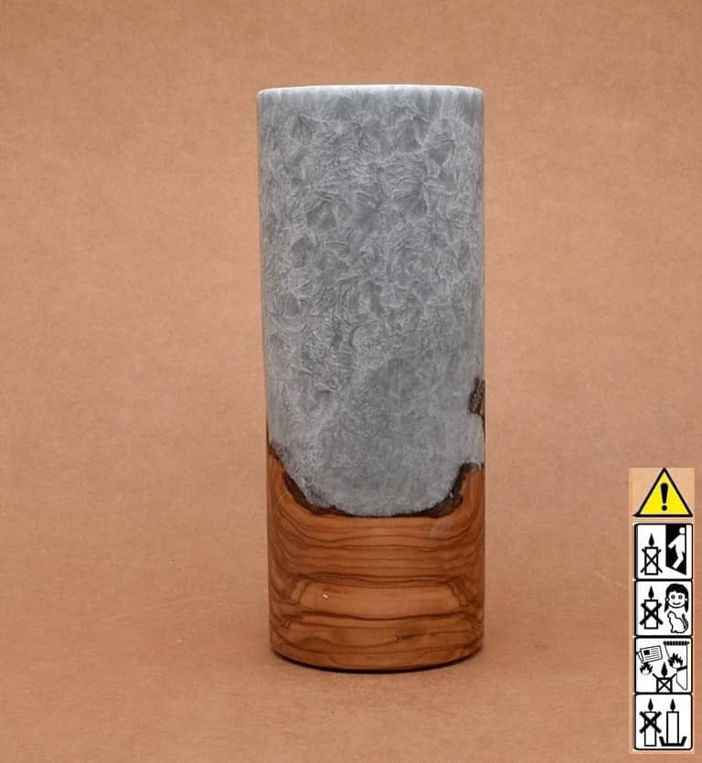 Hochzeitskerze, Kerze mit Holzeinsatz, Teelicht rund, grau. Individuelle, perönliche Hochzeitskerze  im Kerzen online Shop für Hochzeiten bestellen, günstig kaufen.
