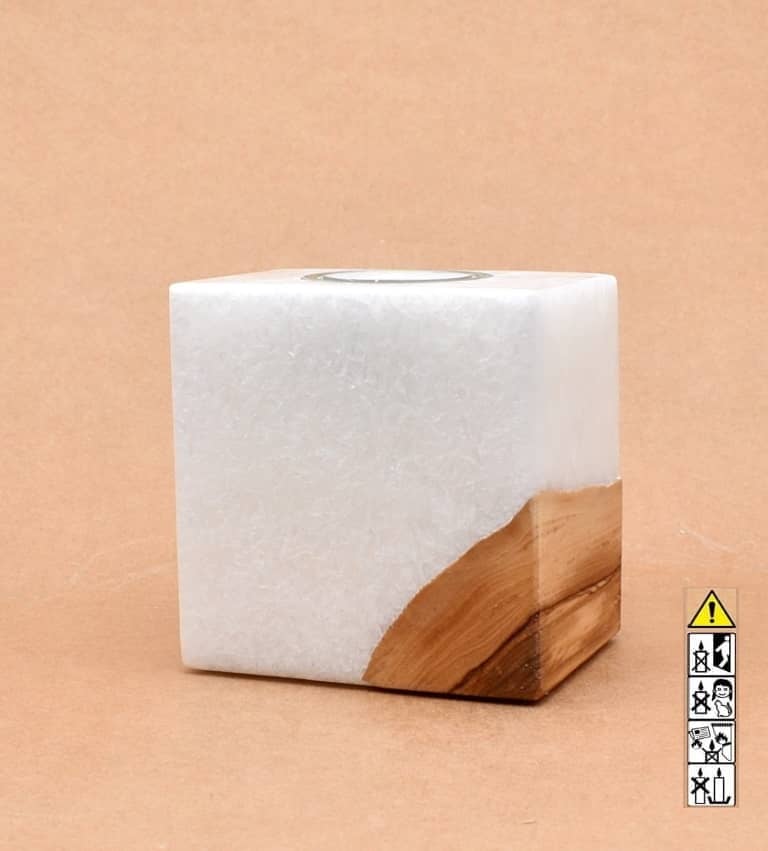 Kerze mit Holzeinsatz mit einem Teelicht, Quader 70x100x100mm jede Kerze ein unikat