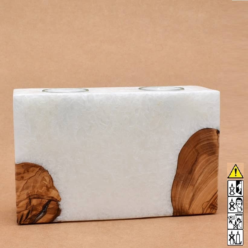 Kerze rechteckig mit Holzelement aus Stearinwachs Kerze rechteckig mit Holzelement aus Stearinwachs. Jetzt in unserem Kerzen Onlineshop kaufen.