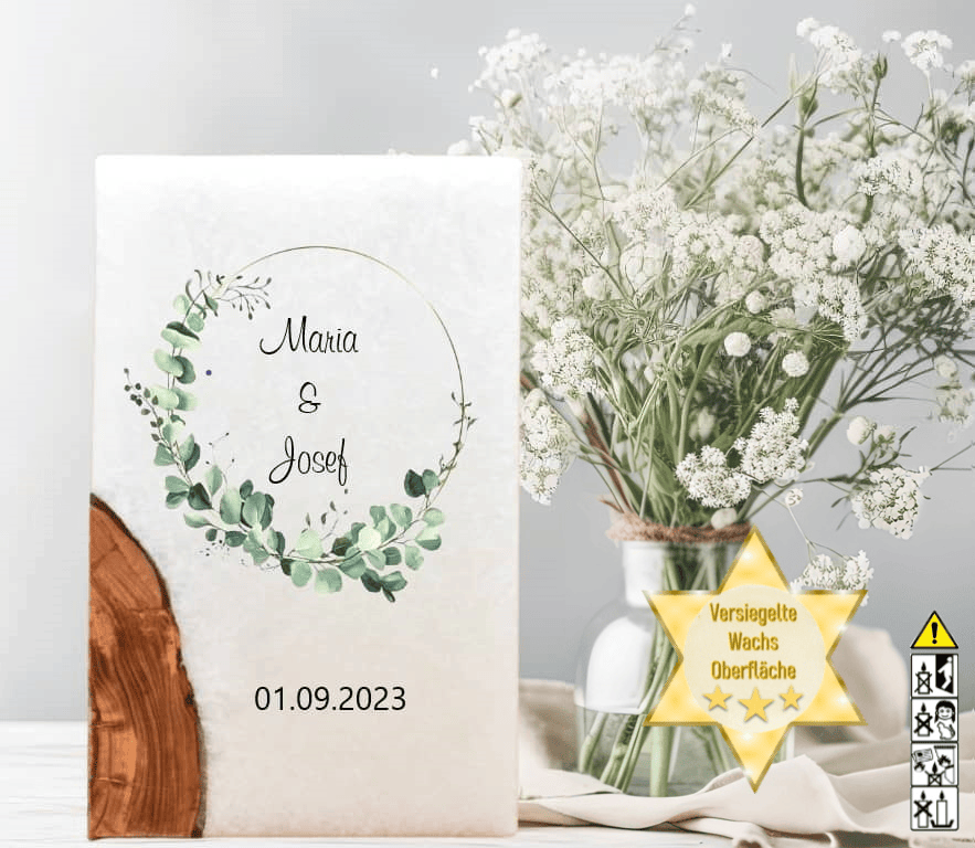 Hochzeitskerze mit Holzelement. Motiv: Eukalyptus Ring gold günstig in unserem Onlineshop kaufen. Personalisierte Hochzeitskerze online kaufen