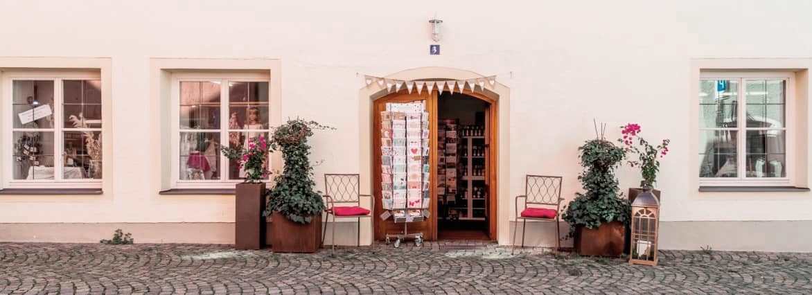 Vorderansicht des Ladengeschäft in 83410 Laufen Ladengeschäft in 83410 Laufen