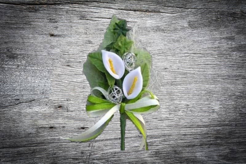 Hochzeitsanstecker / Büscherl: "Calla mit Silber. Farbe weiß" Hochzeitsanstecker / Büscherl: "Calla mit Silber. Farbe weiß" . Jetzt in unserem Geschenke Onlineshop kaufen.