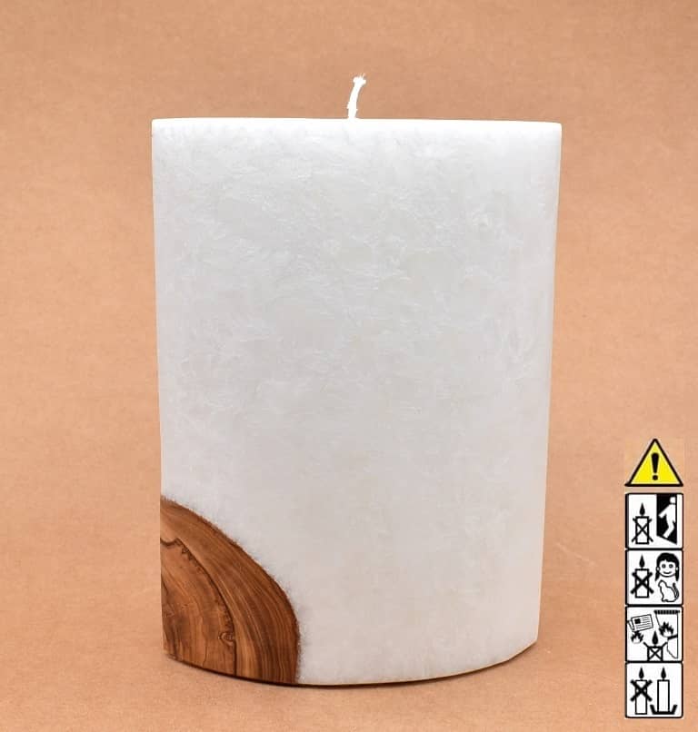 Ovale Kerze mit Holz. Individuelle runde Hochzeitskerze mit Holz aus Stearin. Kerze mit Holzelement, Individuelle, persönliche Hochzeitskerze Holzkerze, Rund Stearinoptik, Hochzeitskerze mit Teelicht im Kerzen online Shop für Hochzeiten bestellen, günstig kaufen.