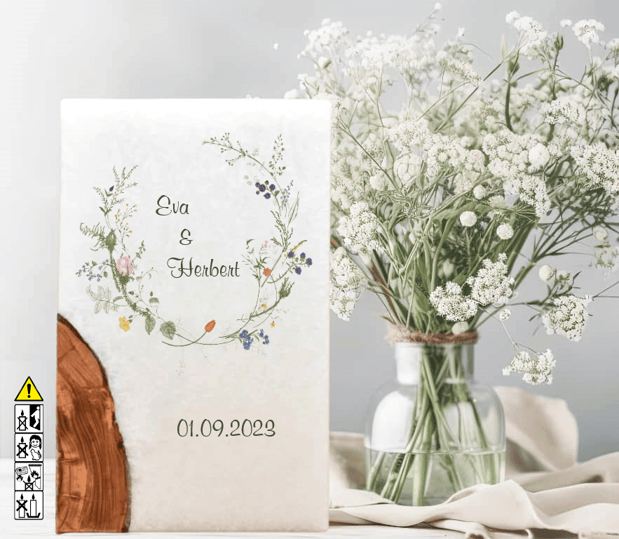 Hochzeitskerze mit Holzelement. Motiv: Wiesenblumen günstig in unserem Onlineshop kaufen. Personalisierte Hochzeitskerze online kaufen