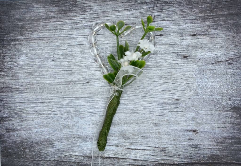 Hochzeitsanstecker Bausatz. Individuelle Hochzeitsbüscherl Bausatz. Hochzeitsanstecker Bausatz. Individuelle Hochzeitsbüscherl Bausatz im online Shop für Hochzeiten bestellen, günstig kaufen.