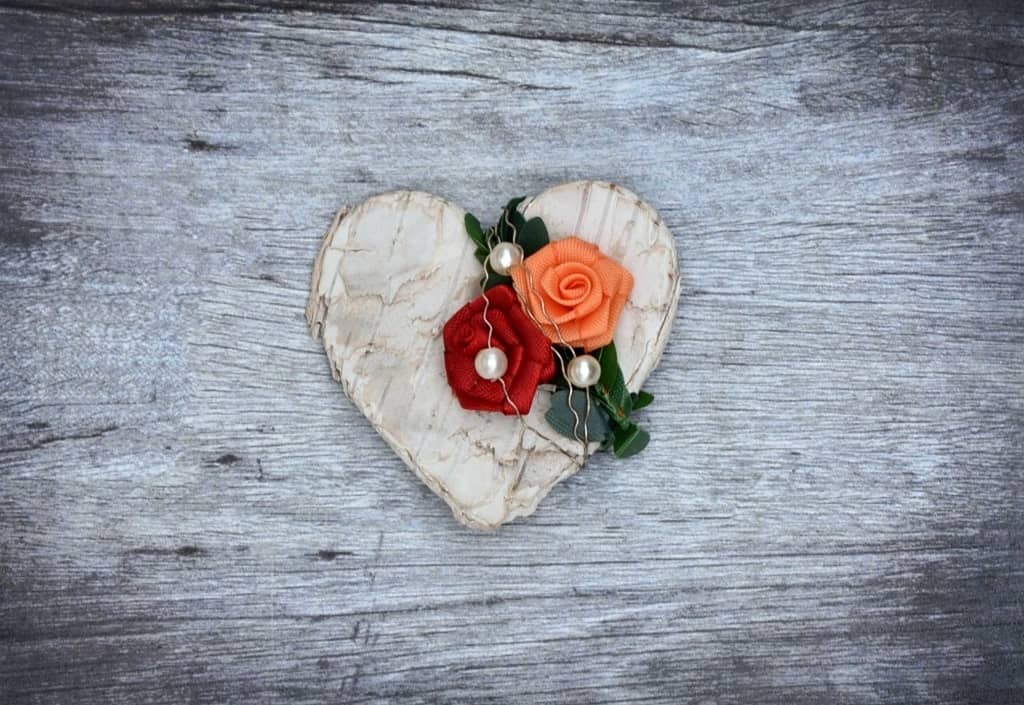 Hochzeitsanstecker Bausatz. Individuelle Hochzeitsbüscherl Bausatz. Hochzeitsanstecker Bausatz. Individuelle Hochzeitsbüscherl Bausatz im online Shop für Hochzeiten bestellen, günstig kaufen.