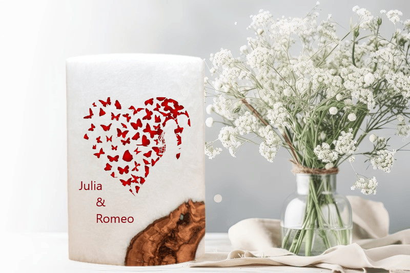 Kerze mit Holzelement für Hochzeitskerze ausgesucht. Kerze mit Holzelement für Hochzeitskerze ausgesucht. günstig in unserem Onlineshop kaufen. Personalisierte Hochzeitskerze online kaufen