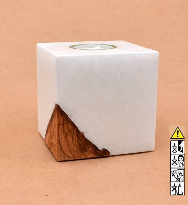 Kerze mit Holzeinsatz mit einem Teelicht, Quader 100x100x100mm jede Kerze ein unikat