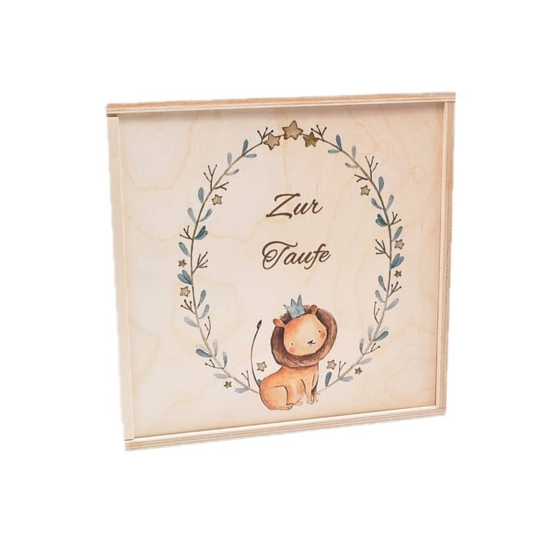 Nachhaltige Geschenkbox aus Holz, bedruckt "zur Taufe" mit Löwe und Kranz klein online Shop kaufen