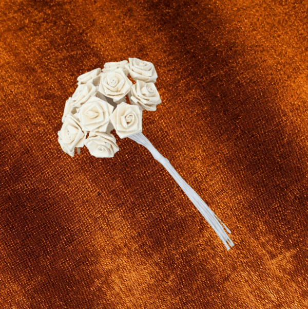 Papier Diorrosen Ø 15 mm in champagner für Hochzeitsanstecker - Büscherl Papier Diorrosen Ø 15 mm in champagner für Hochzeitsanstecker - Büscherl