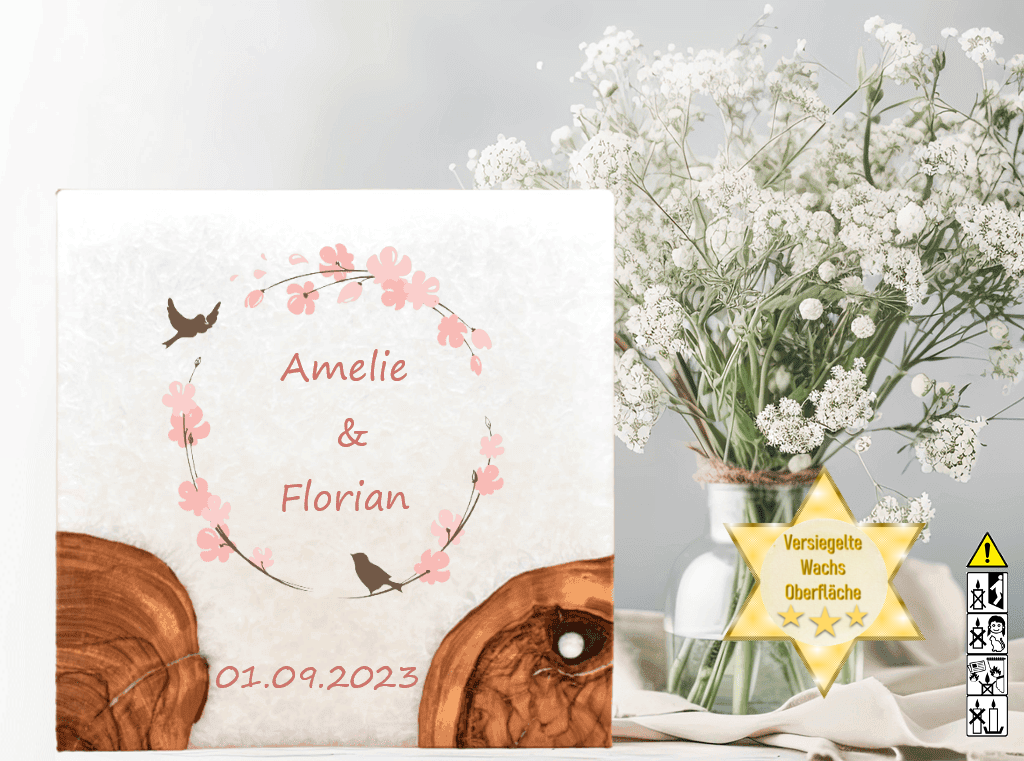Hochzeitskerze mit Holzelement. Motiv: Vogelpaar Hochzeitskerze mit Holzelement. Motiv: Vogelpaar günstig in unserem Onlineshop kaufen. Personalisierte Hochzeitskerze online kaufen