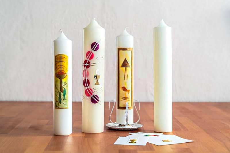 Kleine und große sowie runde und ovale Kommunionkerze und Konfirmationskerzen: Kerze für die Kommunion und Konfirmation in unserem Kerzen Onlineshop günstig kaufen.
