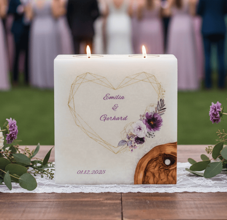 "Herz in Lila" Hochzeitskerze mit 1 Holzelement und 2 Teelichter 20 x 20 cm