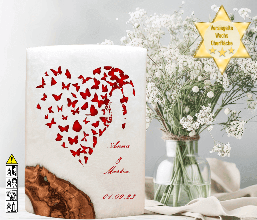 Hochzeitskerze mit Holzelement. Motiv: Brautpaar im Herz Hochzeitskerze mit Holzelement. Motiv: Brautpaar im Herz günstig in unserem Onlineshop kaufen. Personalisierte Hochzeitskerze online kaufen