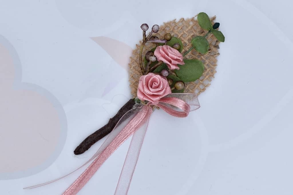 Hochzeitsanstecker Bausatz. Individuelle Hochzeitsbüscherl Bausatz im online Shop für Hochzeiten bestellen, günstig kaufen.