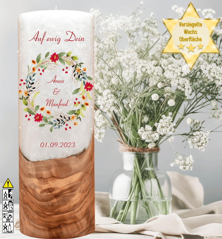 Hochzeitskerze mit Holzelement. Motiv: Blumenkranz Hochzeitskerze mit Holzelement. Motiv: Blumenkranz günstig in unserem Onlineshop kaufen. Personalisierte Hochzeitskerze online kaufen