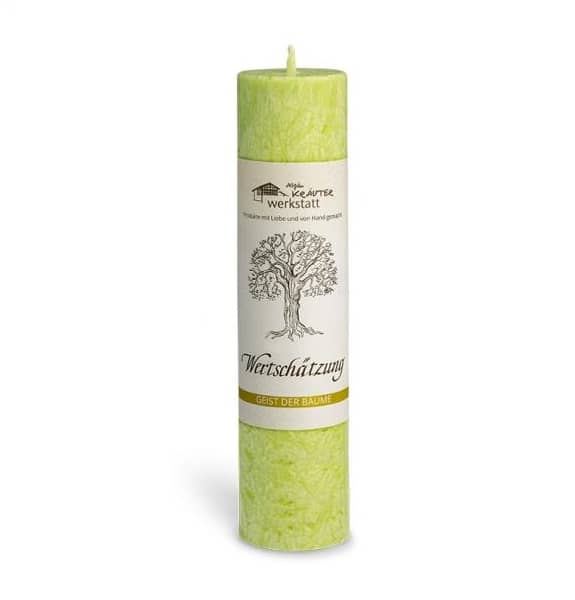 Allgäuer Heilkräuterkerzen Wertschätzung in lindgrün.  Hochwertige Kerzen mit langer Brenndauer in unserem Online Shop kaufen.