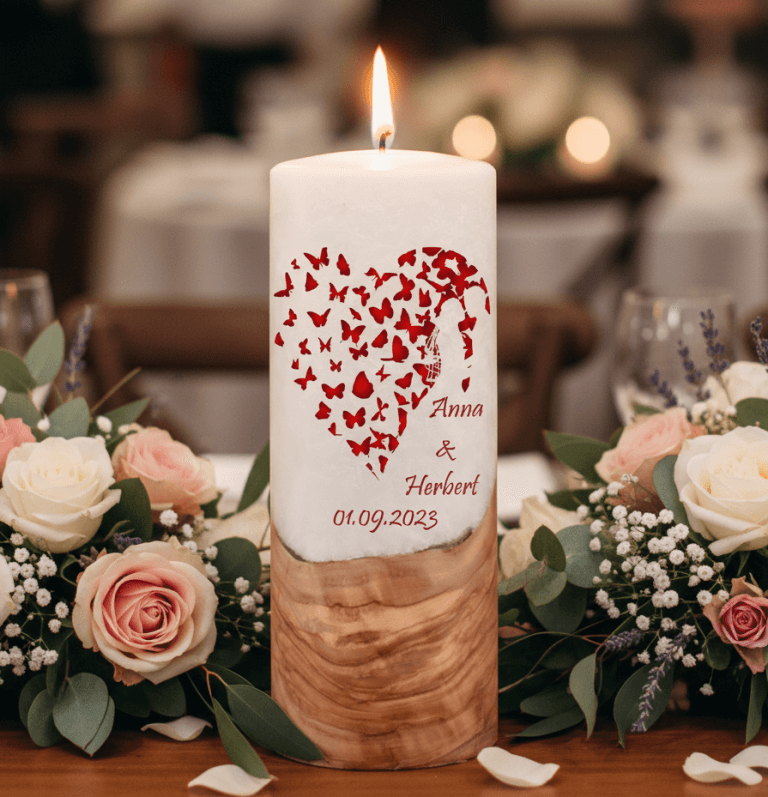 "Brautpaar im Herz" H = 25 cm Hochzeitskerze mit Holzelement