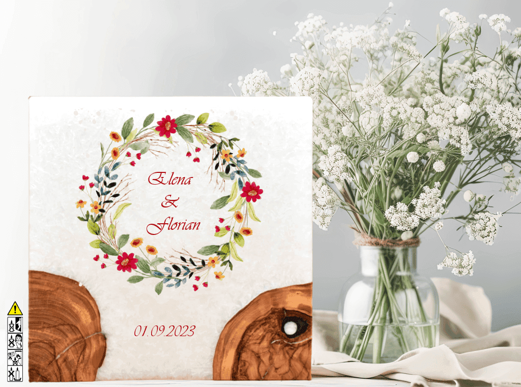Kerze mit Holzelement für Hochzeitskerze ausgesucht. Kerze mit Holzelement für Hochzeitskerze ausgesucht. günstig in unserem Onlineshop kaufen. Personalisierte Hochzeitskerze online kaufen