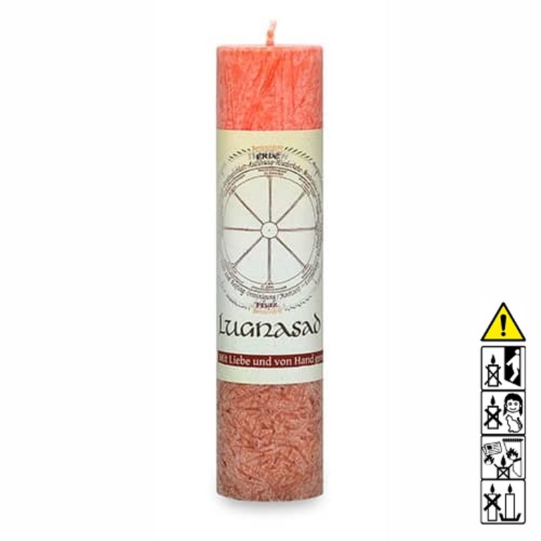 Allgäuer Heilkräuterkerze Lugnasad Allgäuer Heilkräuterkerze zum Thema Lugnasad in unserem Kerzen Online Shop kaufen. Als Geschenk für Sie oder Ihn. 100% Vegane Kerze. Hergestellt aus Olivenöl.